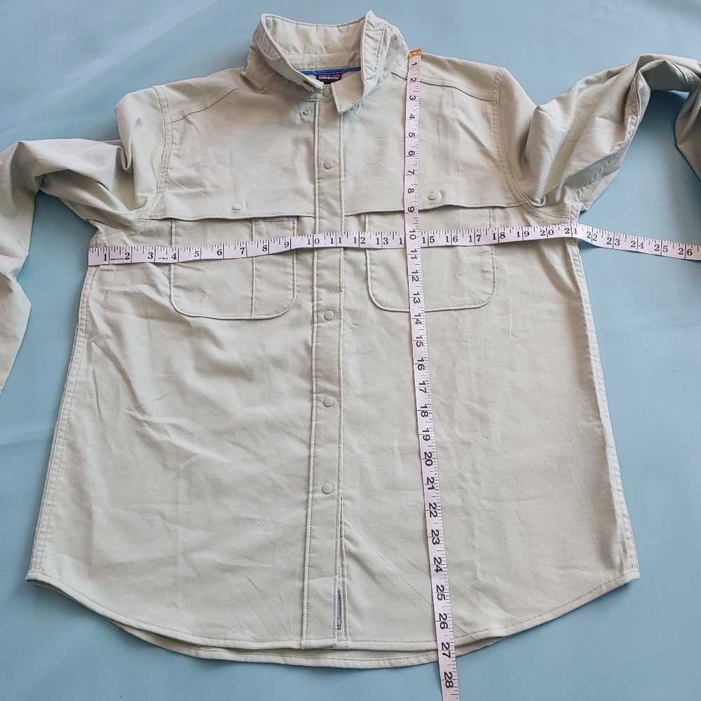 Patagonia®Women's Early Rise Stretch Fishing Shirt in Salvia green - Picture 7 of 10